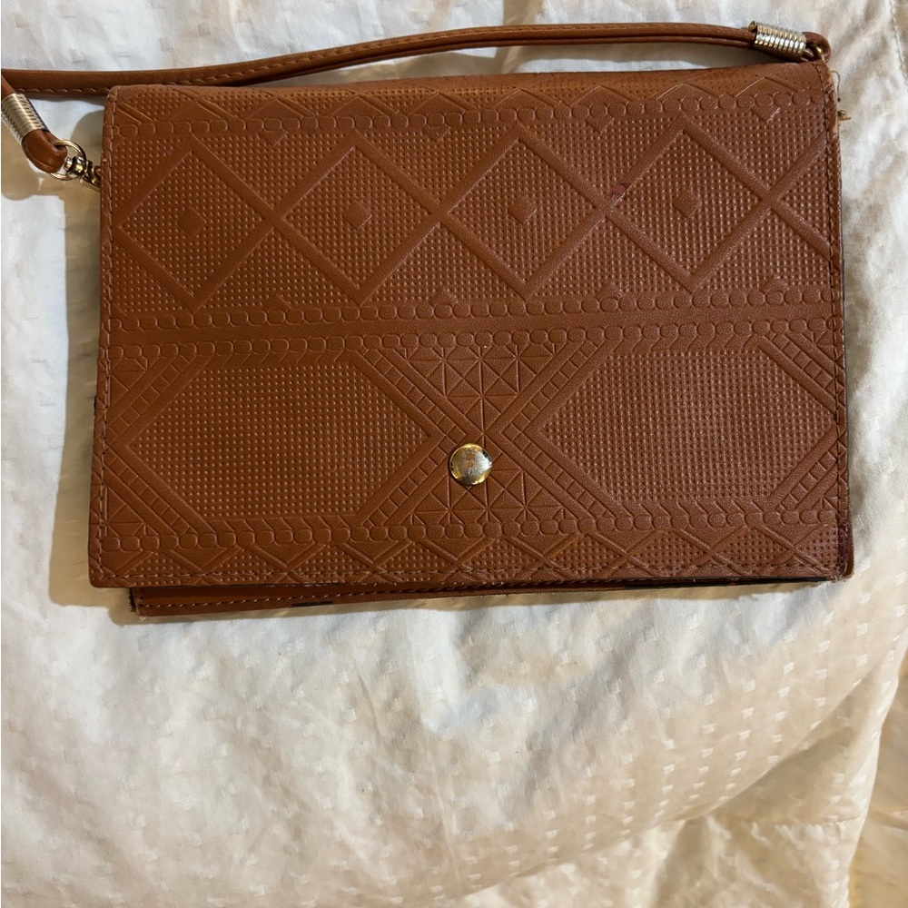 Chic Brown Crossbody Leather Bag - Picture 1 of 9